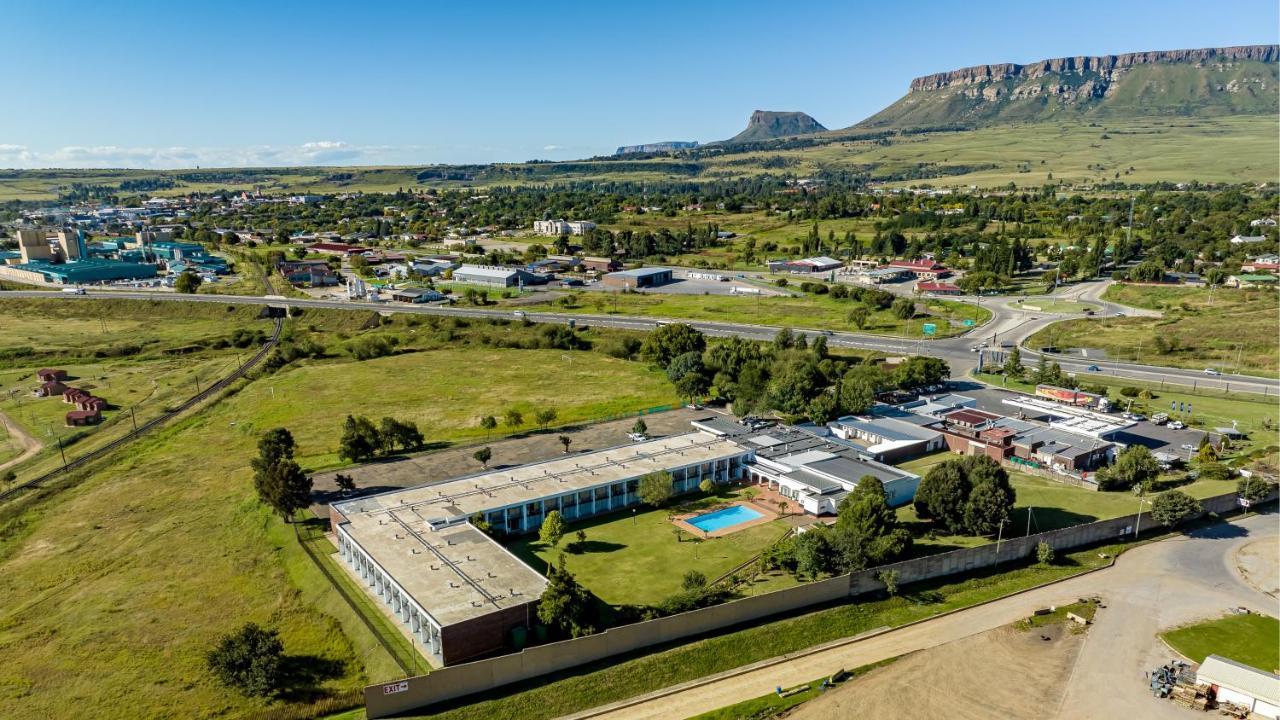 African Sky Harrismith Inn ภายนอก รูปภาพ